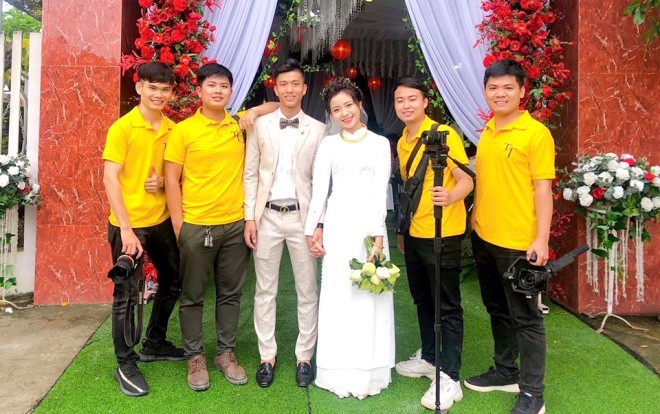 Những cầu thủ công khai hẹn hò bạn gái hot girl năm 2019 - ảnh 2