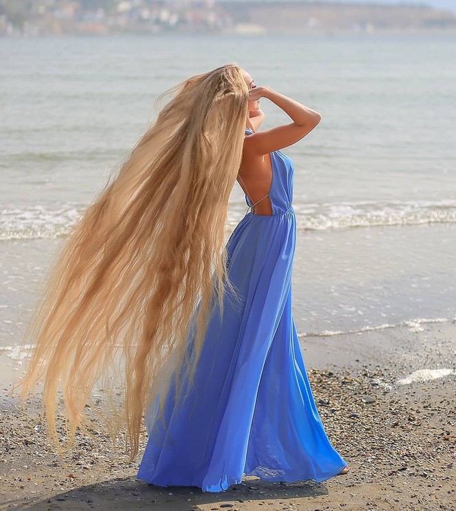‘Nàng Rapunzel đời thực’ được đàn ông săn đón vì mái tóc dài gần 2m - ảnh 10