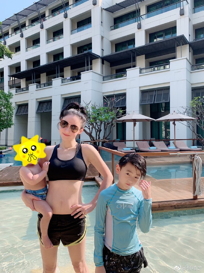 Trương Bá Chi hiếm hoi đăng ảnh đi bơi, vòng eo thon nuột dù đã ba con - ảnh 1