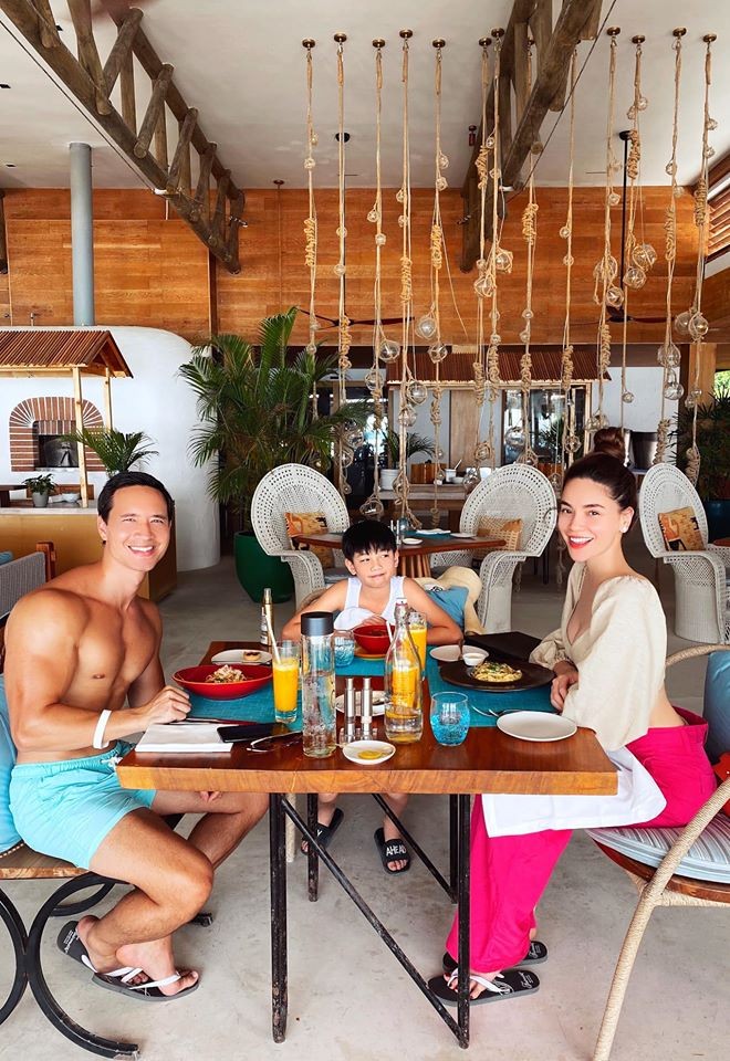 Hồ Ngọc Hà mặc bikini cực sang chảnh, được bạn trai ôm eo âu yếm - ảnh 5