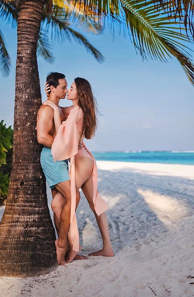 Hồ Ngọc Hà 'môi kề môi' với Kim Lý, body nuột nà tiếp tục gây sốt - ảnh 4