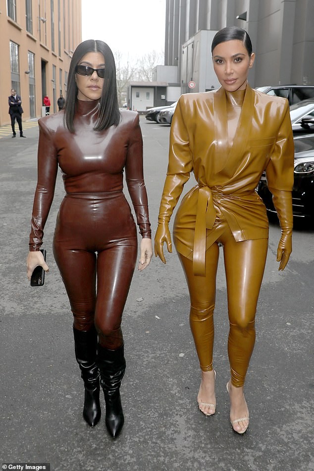 Kim Kardashian đau đớn đến mức văng tục do mặc đồ bó cứng cơ thể - ảnh 7