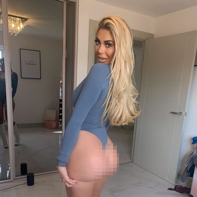 Chloe Ferry mặc đồ bơi, nội y chụp ảnh ‘tự sướng’ khắp nhà mùa COVID-19 - ảnh 1