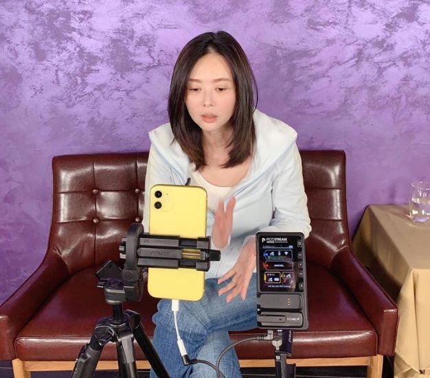 Sao xứ Đài cảm ơn chồng kém 15 tuổi luôn bên cạnh khi điều trị ung thư - ảnh 1