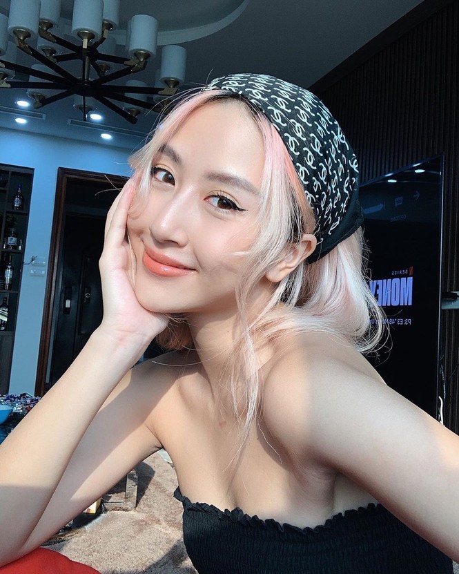 Sao Việt cách ly ngày 14: Hương Giang Idol tự nhận ‘nổi tiếng, xinh đẹp và nhiều tiền’ - ảnh 5