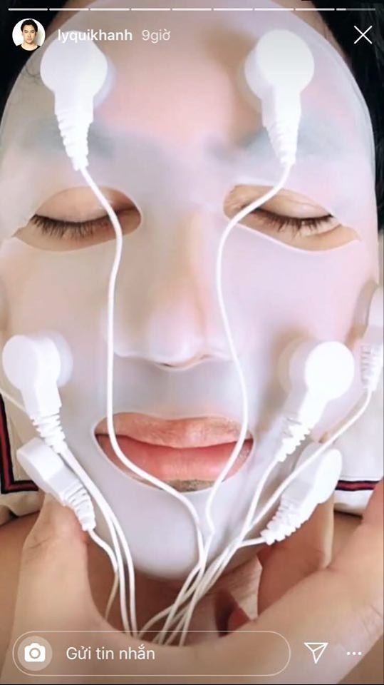 Sao Việt cách ly ngày 16: Hồ Ngọc Hà, Sam và Ngọc Trinh 'đọ' vòng 1 với áo tắm - ảnh 6