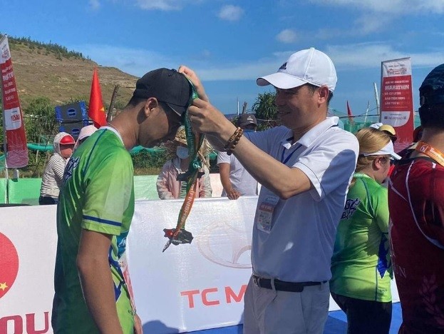 Trầm hương Khánh Hòa trao tặng vườn hoa tại cột cờ Thới Lới cho huyện đảo Lý Sơn - ảnh 5