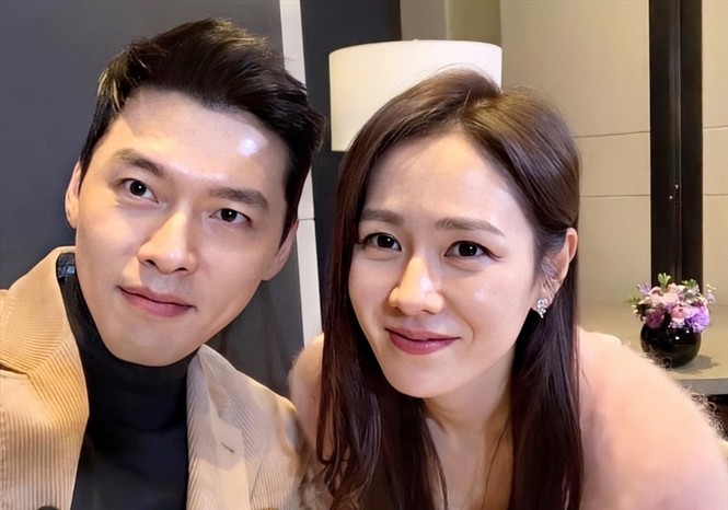 Những khoảnh khắc ‘rụng tim’ của Hyun Bin và Son Ye Jin từ trong phim đến đời thực - ảnh 16