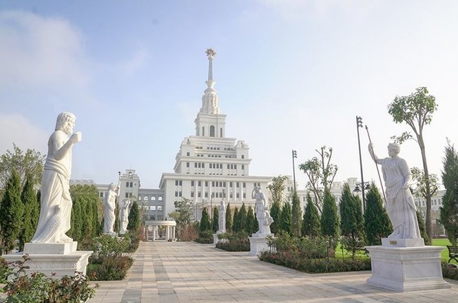 Cận cảnh trường Đại học VinUni: Xịn xò chẳng khác nào những ngôi trường ở châu Âu - ảnh 3