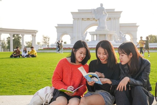 Cận cảnh trường Đại học VinUni: Xịn xò chẳng khác nào những ngôi trường ở châu Âu - ảnh 13