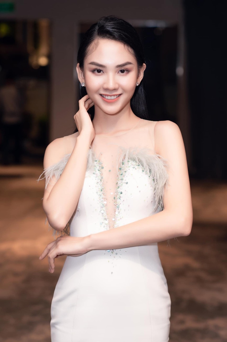 Người đẹp Nhân ái Huỳnh Nguyễn Mai Phương: Khi nhẹ nhàng như sương mai, khi sexy biến hóa - ảnh 12