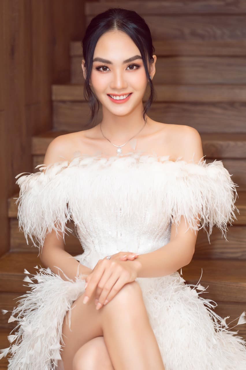 Diện váy cúp ngực gợi cảm, người đẹp Huỳnh Nguyễn Mai Phương hút hồn người nhìn - ảnh 2