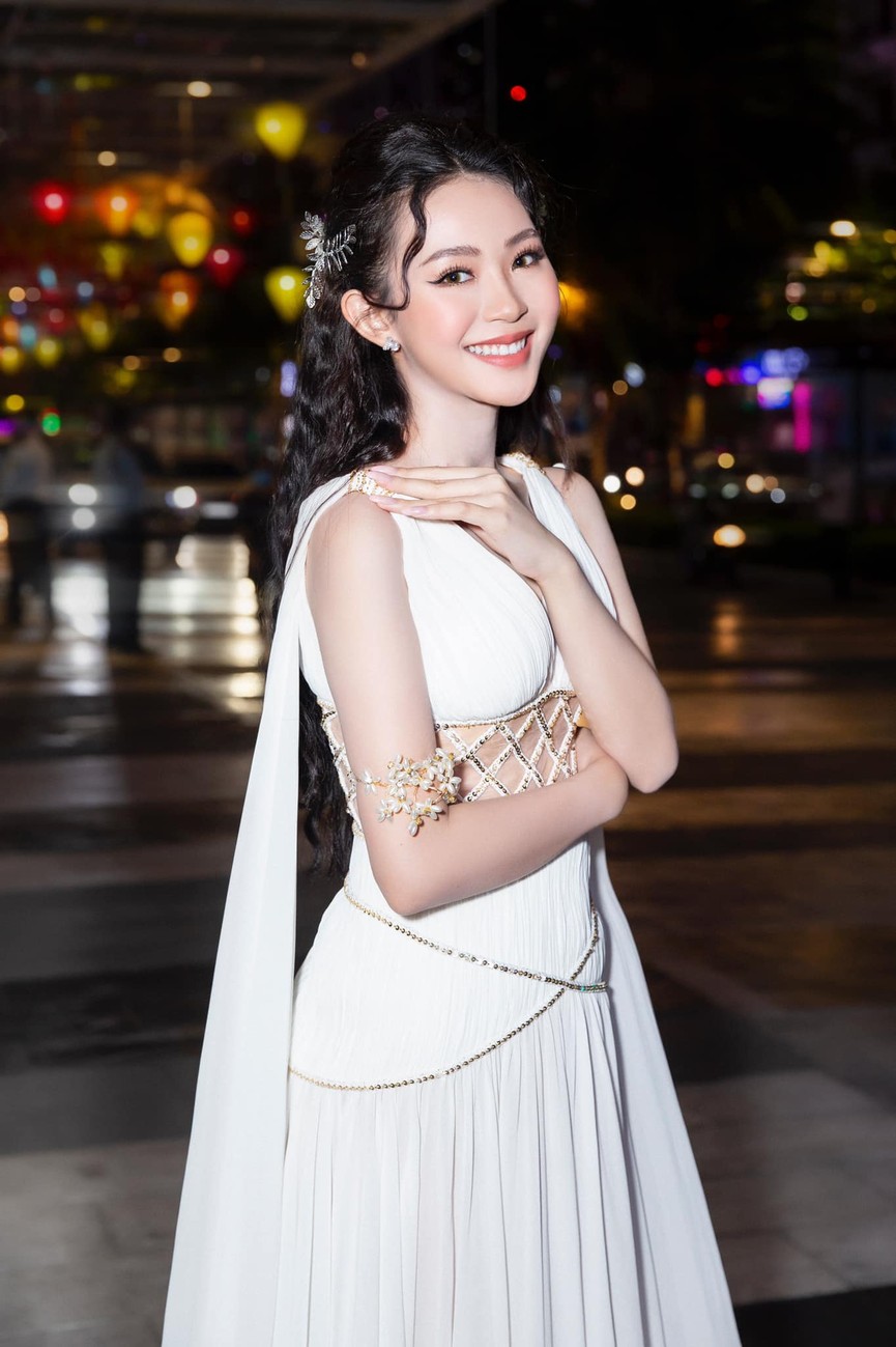 Người đẹp Cẩm Đan kiêu kỳ, Minh Anh xinh đẹp tựa nữ thần - ảnh 11
