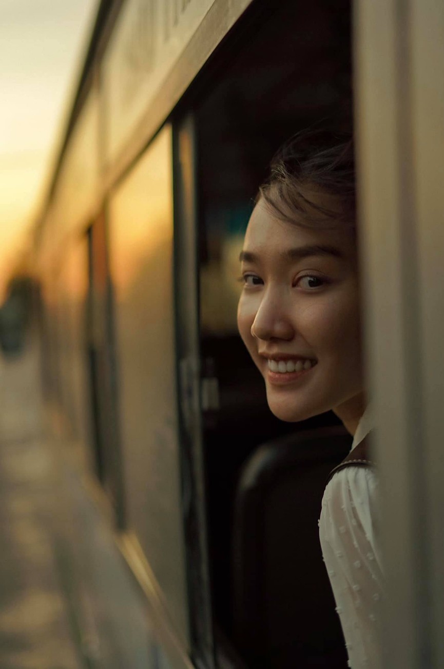 Khoảnh khắc đẹp hút hồn của cô nàng có ‘Gương mặt đẹp nhất’ Hoa hậu Việt Nam 2018 - ảnh 2