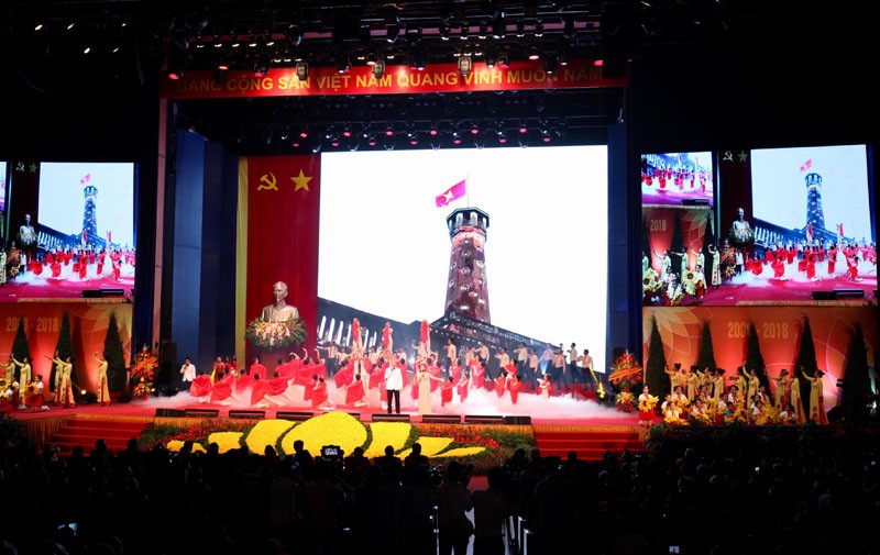 'Hà Tây quê lụa' vang lên trong Lễ kỷ niệm 10 năm sáp nhập về Hà Nội - ảnh 2