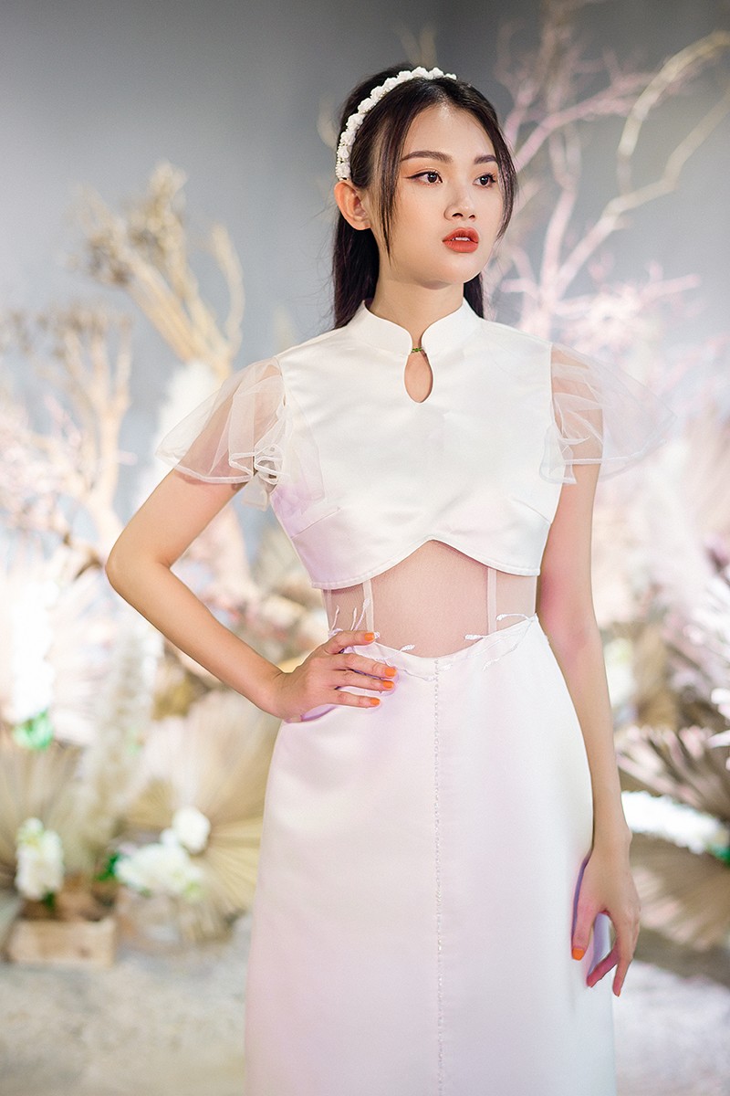 Văn Hậu mặc áo trắng như soái ca, cổ vũ Người đẹp Tài năng Doãn Hải My diễn áo cưới - ảnh 10
