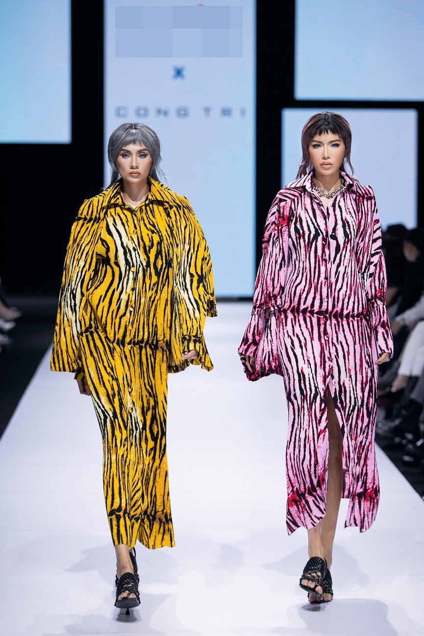 Hoa hậu Đỗ Thị Hà lần đầu diễn catwalk, thần thái sắc lạnh bên đàn chị Thanh Hằng-Tiểu Vy - ảnh 7