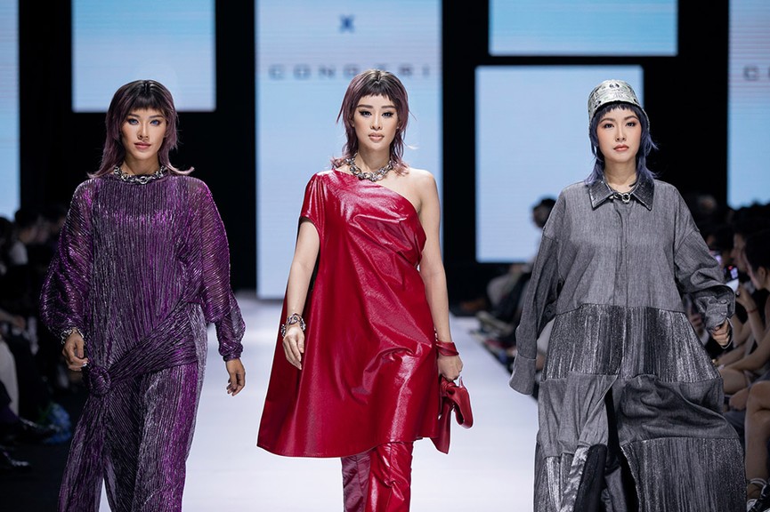 Hoa hậu Đỗ Thị Hà lần đầu diễn catwalk, thần thái sắc lạnh bên đàn chị Thanh Hằng-Tiểu Vy - ảnh 3