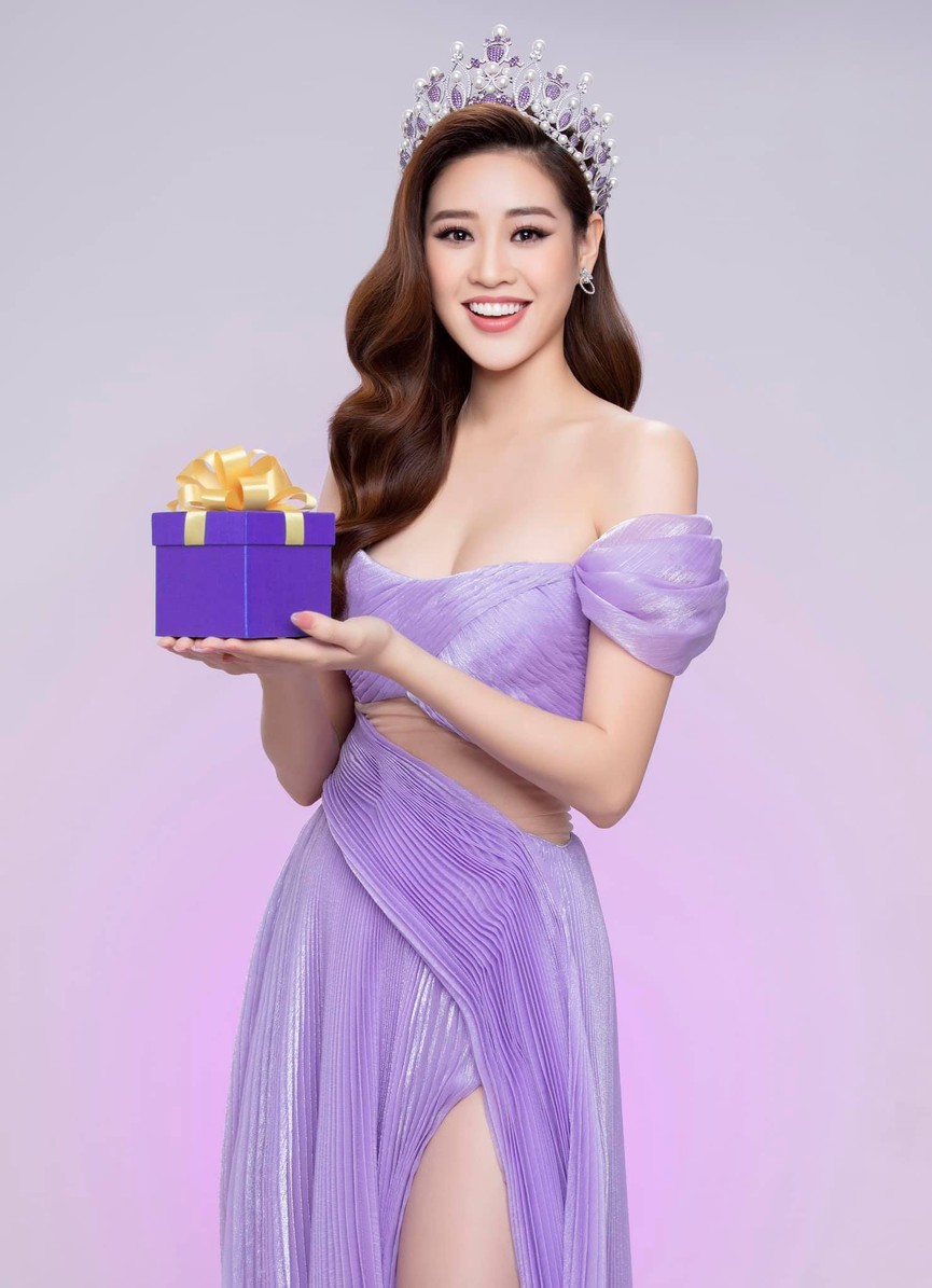 Hoa hậu Tiểu Vy diện bikini khoe đường cong nóng bỏng khiến fans 'phát sốt' - ảnh 10