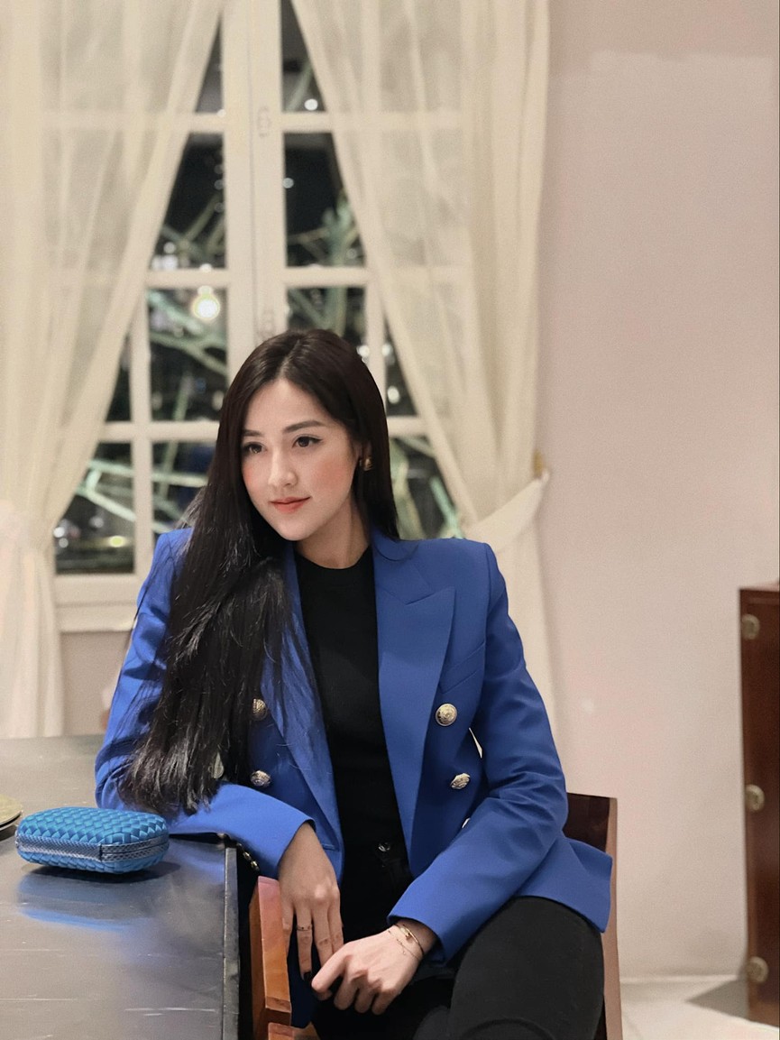 Huyền My, Diễm Hương khoe dáng 'bỏng mắt' với áo tắm ngày đầu năm mới 2021 - ảnh 14