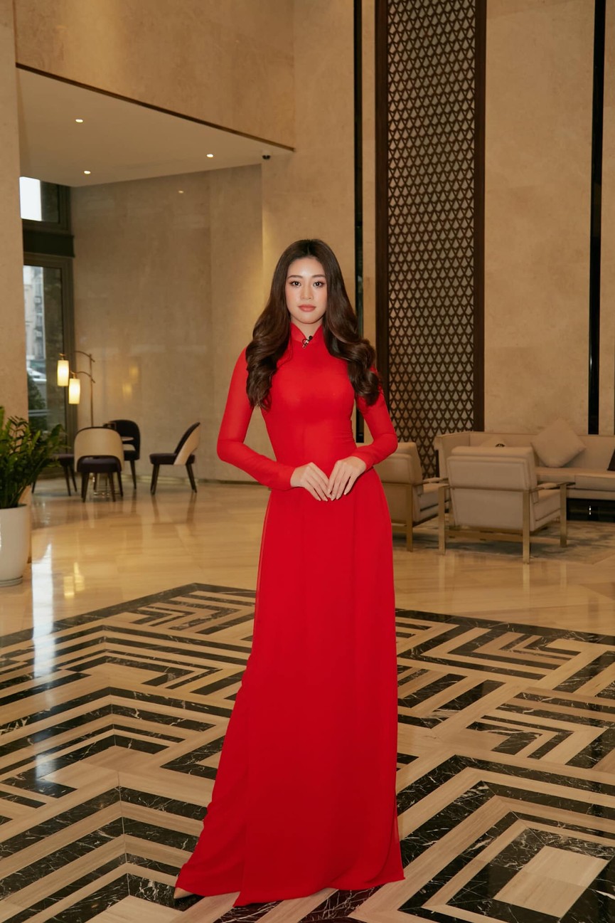 Võ Hoàng Yến khoe chân dài miên man, Ngọc Hân gợi cảm với tạo hình 'Bến Thượng Hải' - ảnh 6
