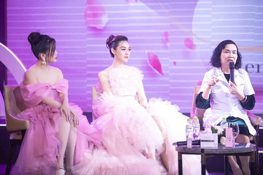 Á hậu Tường San tái xuất sau đám cưới, khoe nhan sắc trong veo 'vạn người mê' - ảnh 8