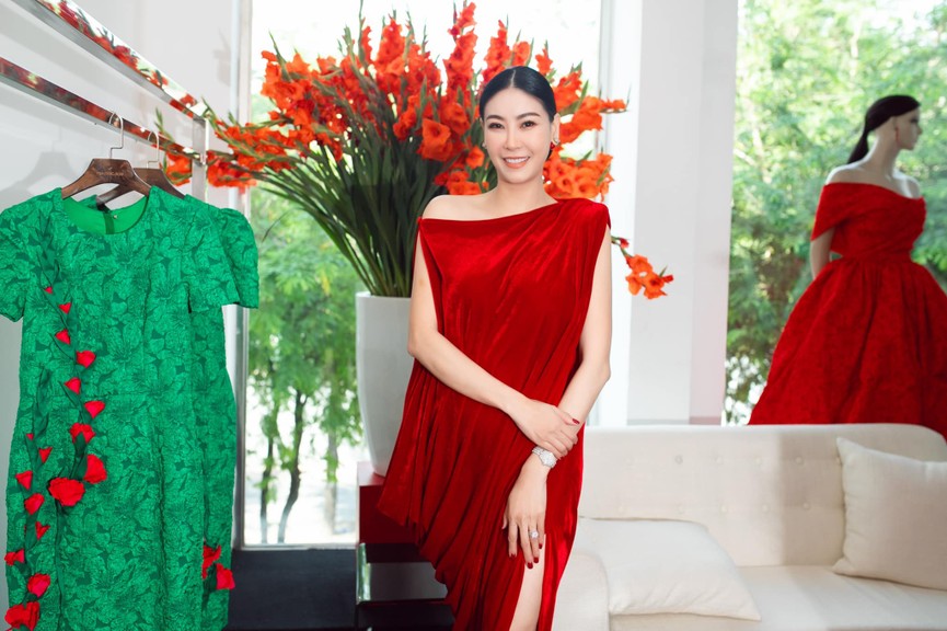 Đỗ Mỹ Linh, Lương Thuỳ Linh đọ sắc với váy áo nóng bỏng - ảnh 13