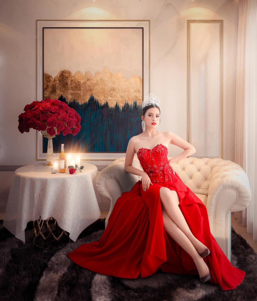 Người đẹp Thể thao Phù Bảo Nghi diện váy xẻ táo bạo, Lương Thùy Linh quấn khăn làm váy - ảnh 7