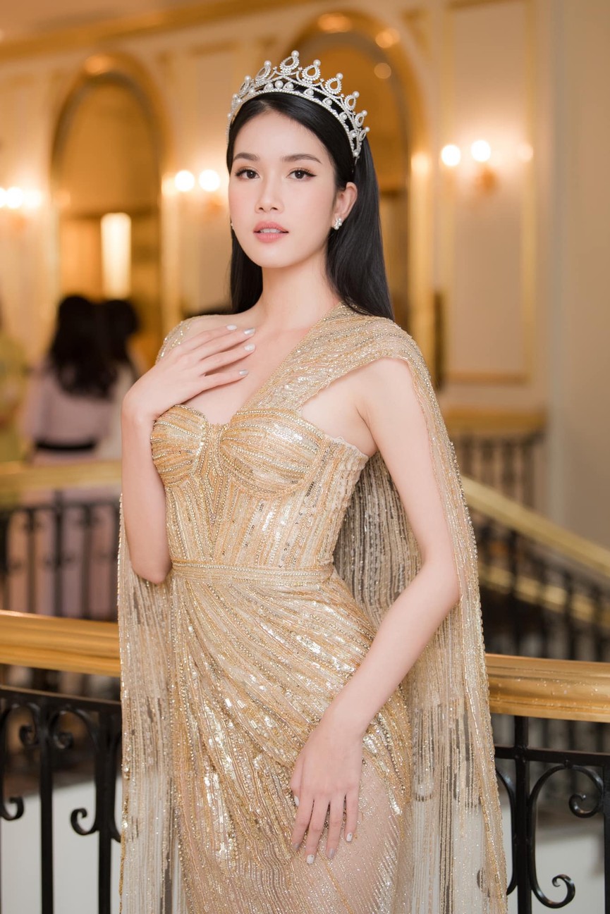 Giản dị lên giảng đường, Hoa hậu Đỗ Thị Hà vẫn được khen ngợi xinh đẹp rạng rỡ - ảnh 5