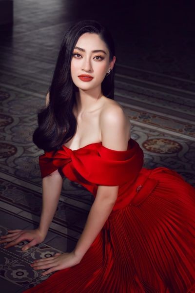 Giản dị lên giảng đường, Hoa hậu Đỗ Thị Hà vẫn được khen ngợi xinh đẹp rạng rỡ - ảnh 6