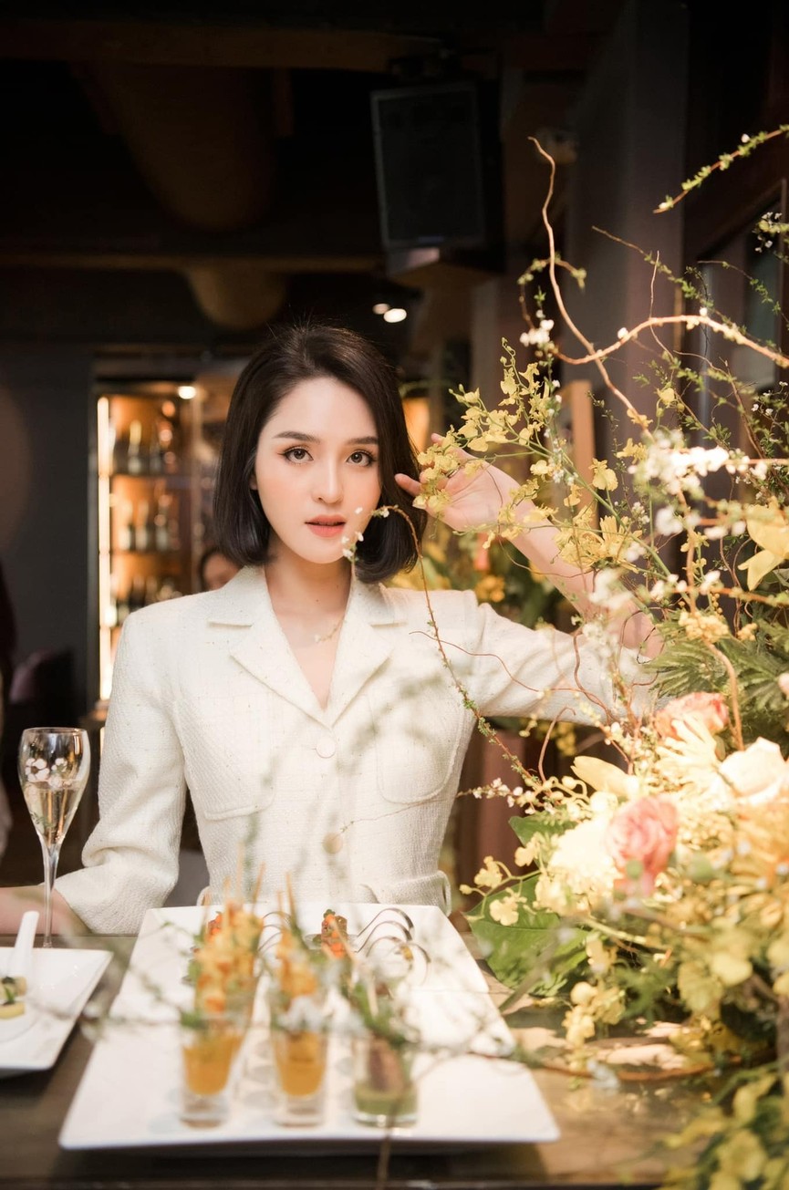 Giản dị lên giảng đường, Hoa hậu Đỗ Thị Hà vẫn được khen ngợi xinh đẹp rạng rỡ - ảnh 8