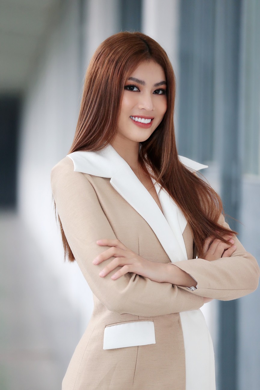 Hoa hậu Đỗ Thị Hà và Á hậu Phương Anh, Ngọc Thảo giản dị vẫn cực xinh đẹp - ảnh 9
