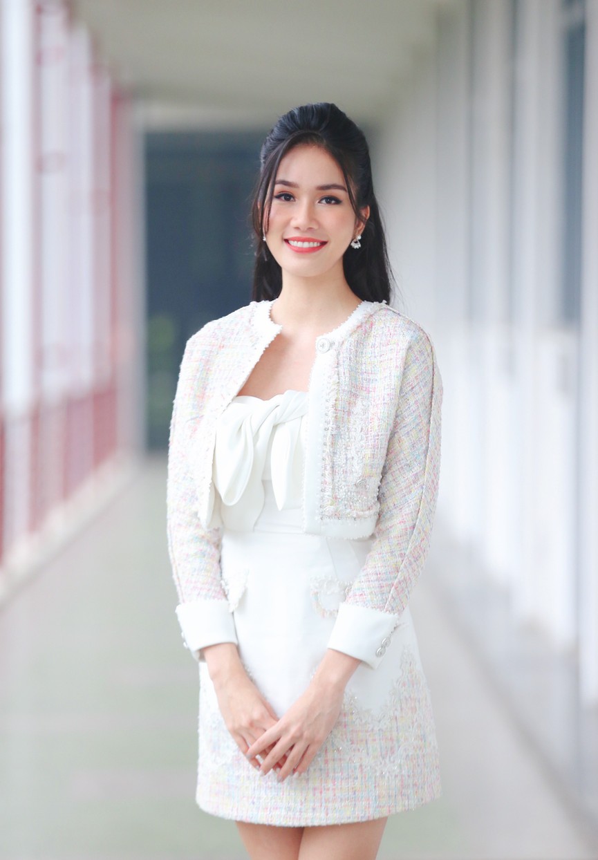 Hoa hậu Đỗ Thị Hà và Á hậu Phương Anh, Ngọc Thảo giản dị vẫn cực xinh đẹp - ảnh 7