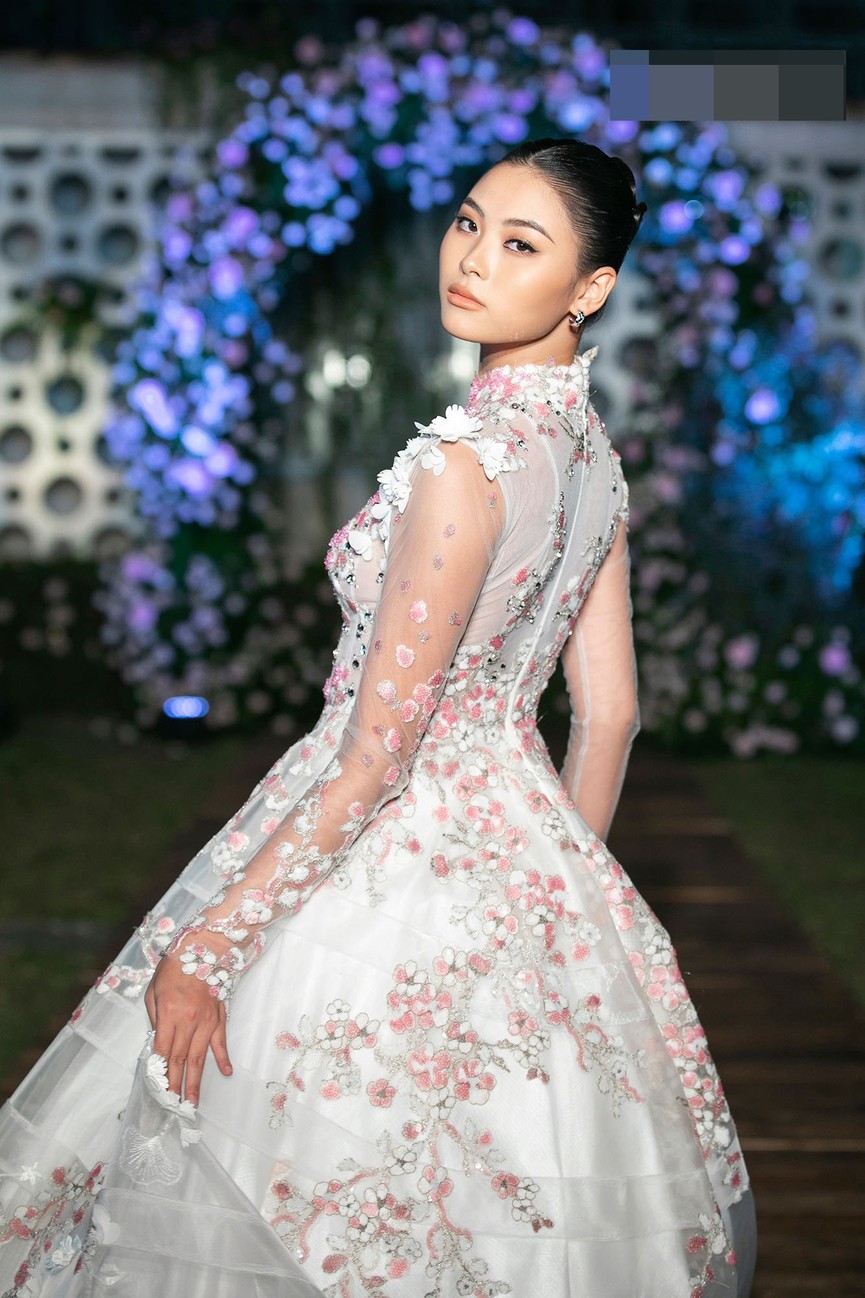Gu thời trang 'thăng hạng' đầy nóng bỏng của Người đẹp Biển Đào Thị Hà - ảnh 14