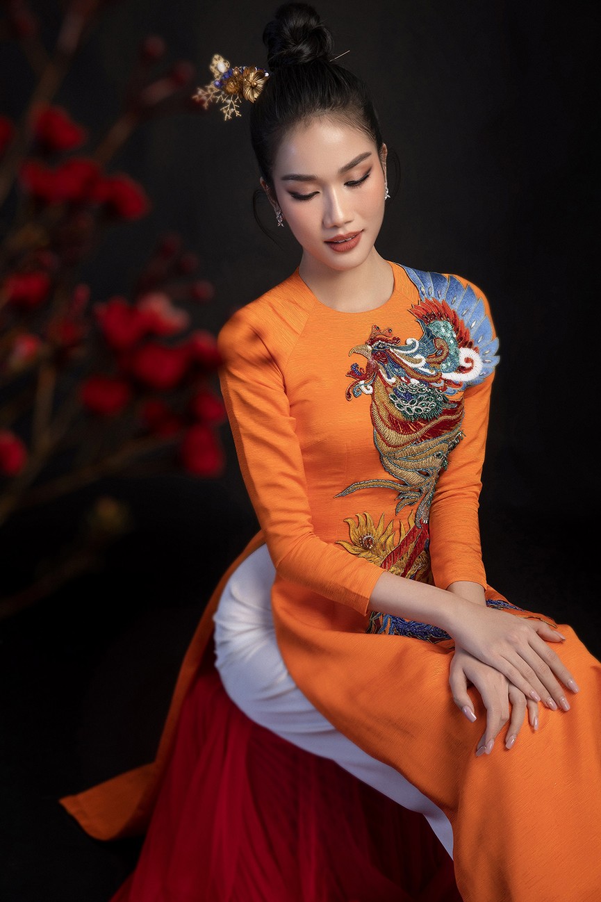 Hoa hậu Đỗ Thị Hà, Á hậu Phương Anh-Ngọc Thảo hóa 'mỹ nhân cổ trang' trong bộ ảnh Tết - ảnh 7