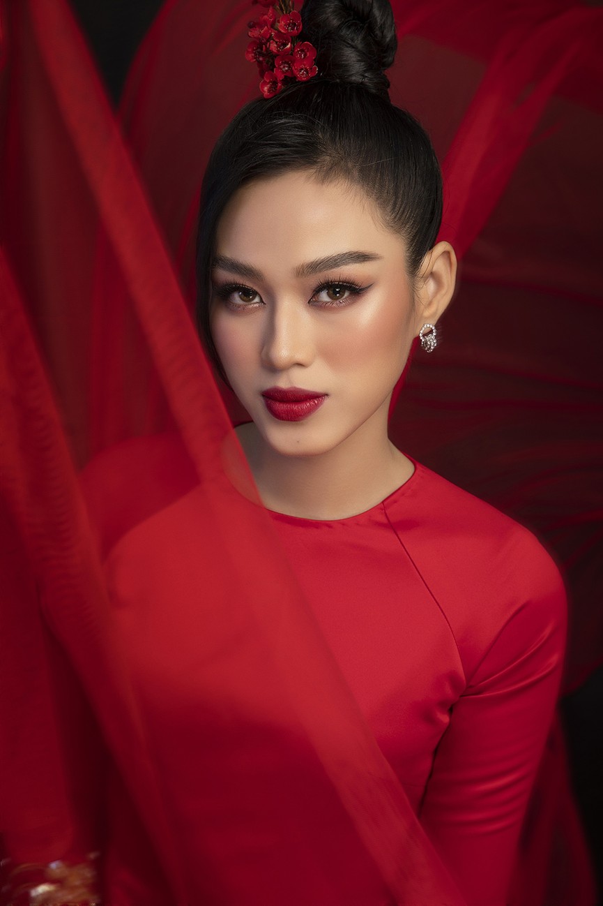 Hoa hậu Đỗ Thị Hà, Á hậu Phương Anh-Ngọc Thảo hóa 'mỹ nhân cổ trang' trong bộ ảnh Tết - ảnh 4