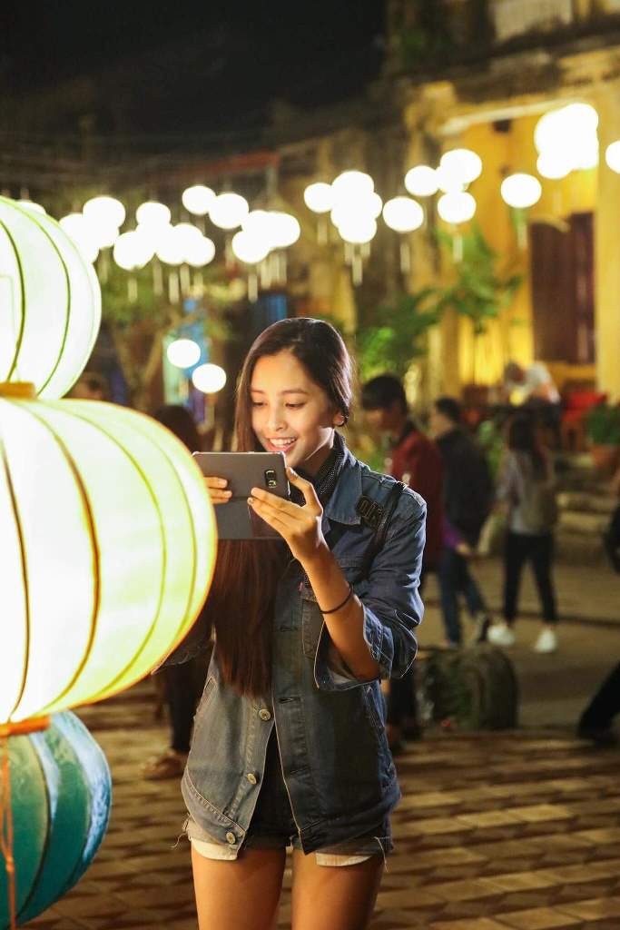 Bố của tân hoa hậu kể chuyện con gái túc trực ở bệnh viện - ảnh 5