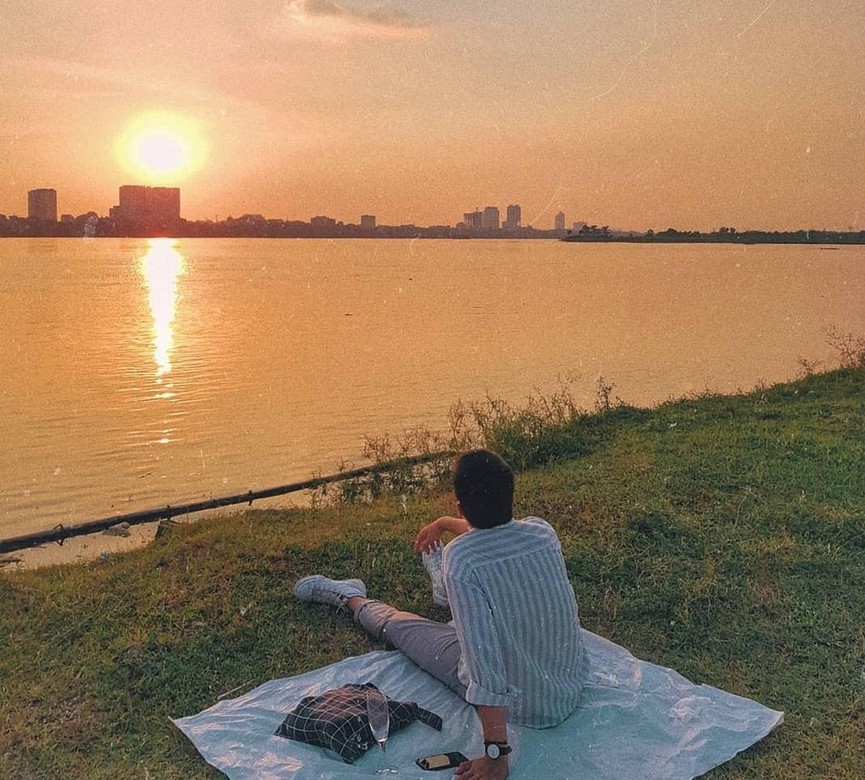 Gác lại âu lo cùng ngắm hoàng hôn tại những địa điểm cực chill tại Hà Nội - ảnh 10