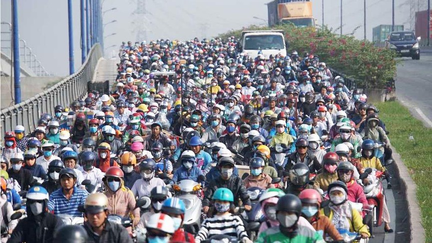 Cửa ngõ Sài Gòn kẹt xe ngày càng nghiêm trọng - ảnh 1