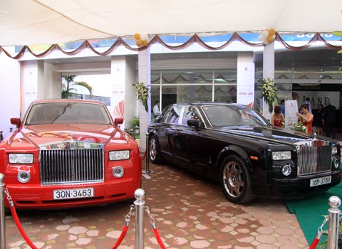 Rolls-Royce Phantom và Bentley Mulsanne 'sóng đôi' tại HN
