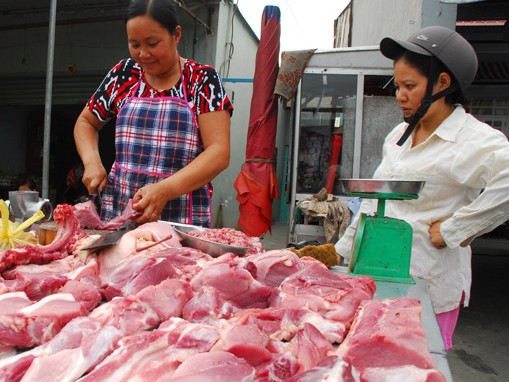 Cảnh báo: Người Hà Nội ăn quá nhiều thịt