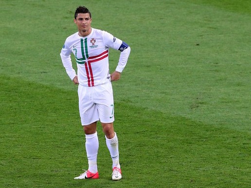 Pha hỏng ăn không thể tin nổi của Ronaldo