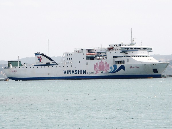 Tàu Hoa Sen sau vụ bị bắt giữ đã bị đối tác hủy hợp đồng thuê Ảnh: Đình Quân
