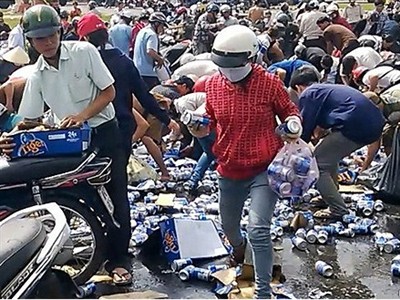 Hình ảnh đáng xấu hổ vụ 'hôi bia' ở Biên Hòa (Đồng Nai) vào ngày 4/12
