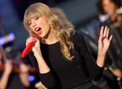 Taylor Swift có vứt thư của fan ra bãi rác?