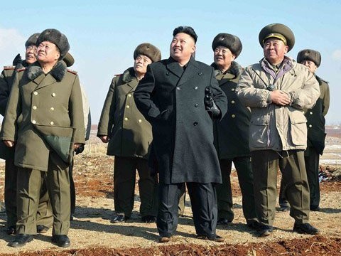 Tân lãnh đạo Triều Tiên Kim Jong Un thị sát một đơn vị quân đội
