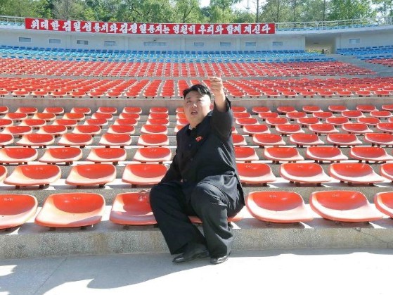 Lãnh đạo Triều Tiên Kim Jong Un thị sát một rạp hát ngoài trời ở Wonsan