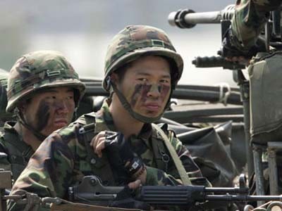Quân đội Hàn 'đau đầu' chống rò rỉ bí mật
