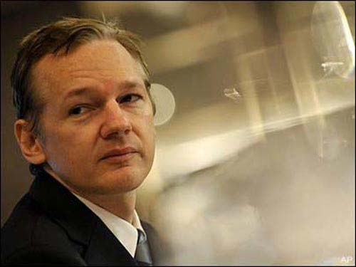 Kết thúc phiên xét xử đầu tiên "cha đẻ" WikiLeaks