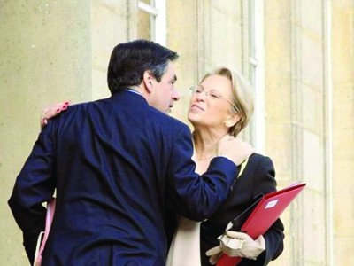 Pháp: Thủ tướng và Ngoại trưởng dính bê bối quà cáp
